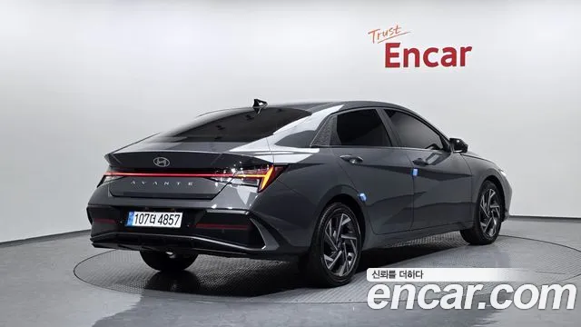 Hyundai Avante CN7 — Фото автомобиля 2