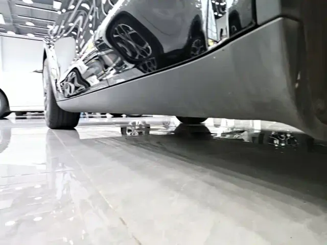 Tesla Model Y — Фото автомобиля 21