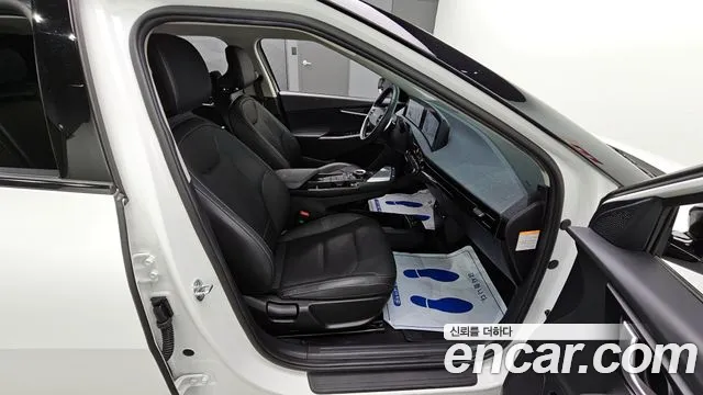 Kia EV6 — Фото автомобиля 13