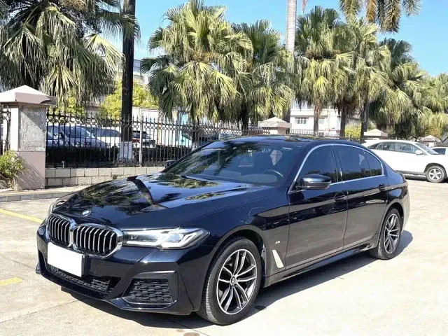 Фотография автомобиля — BMW 5 Series