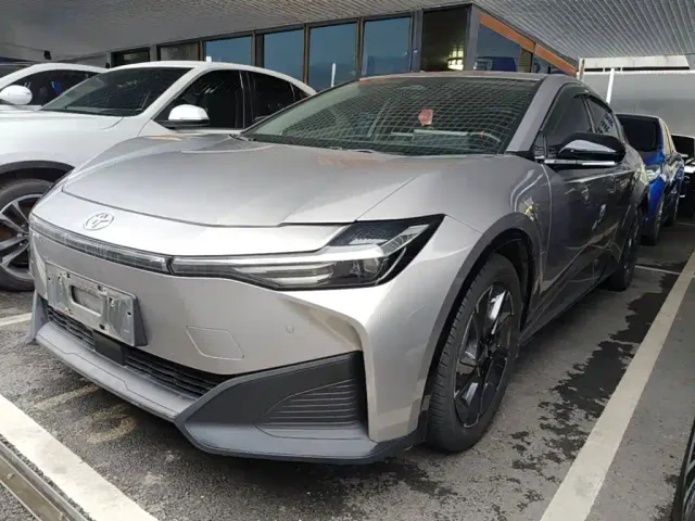 Фотография автомобиля — Toyota bZ3