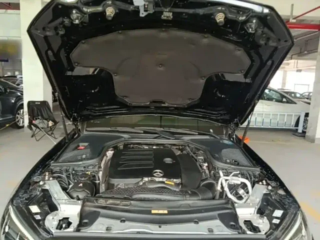 Mercedes-Benz E-Class — Фото автомобиля 19