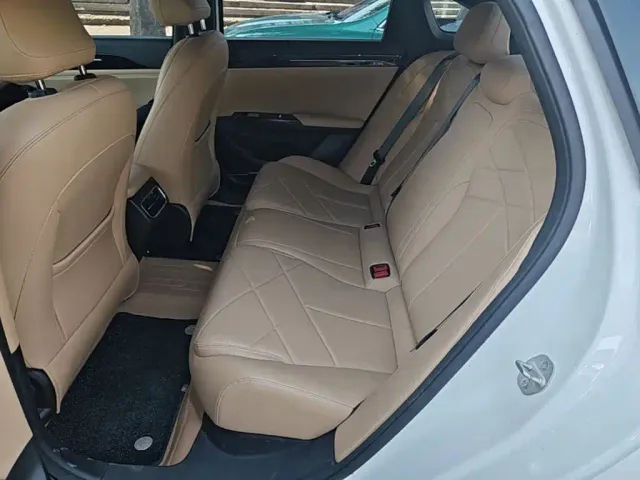 Geely Galaxy L6 — Фото автомобиля 16