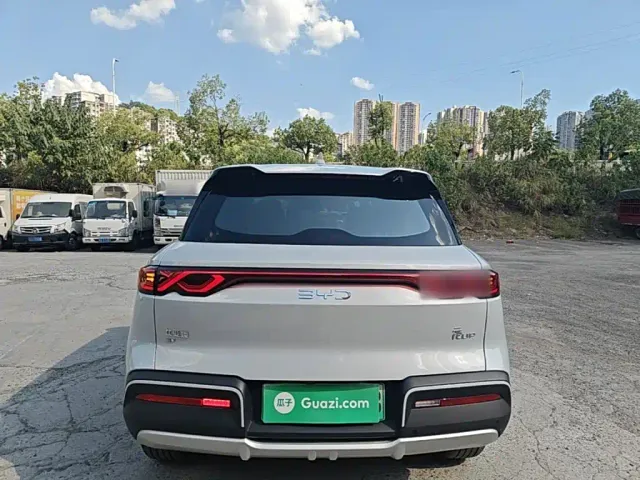 BYD Yuan UP — Фото автомобиля 5