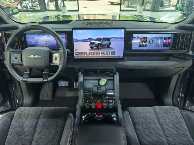 BYD FangChengBao Leopard 5 — Фото автомобиля 7