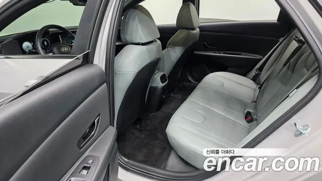 Hyundai Avante CN7 — Фото автомобиля 18