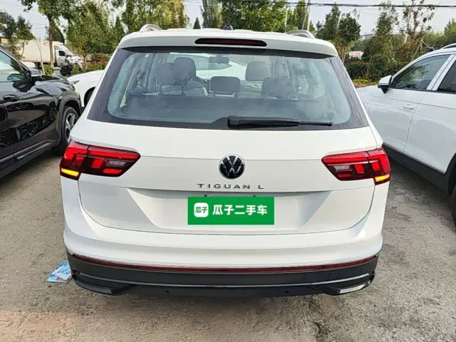 Volkswagen Tiguan L — Фото автомобиля 5