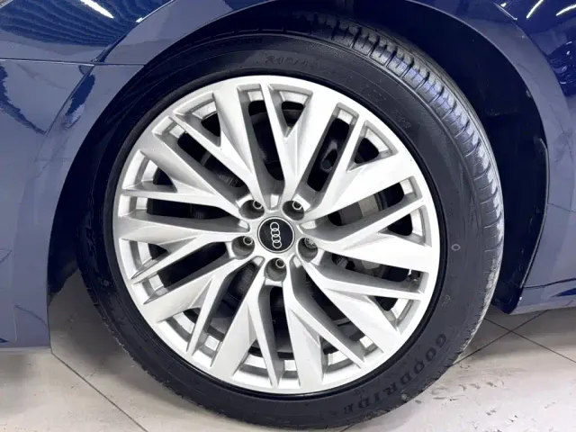 Audi A7L — Фото автомобиля 18