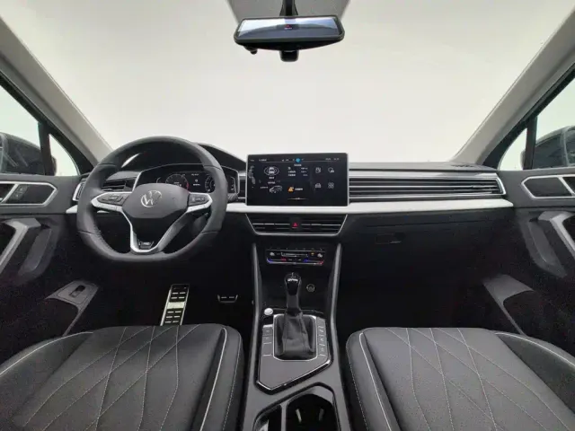 Volkswagen Tiguan L — Фото автомобиля 5
