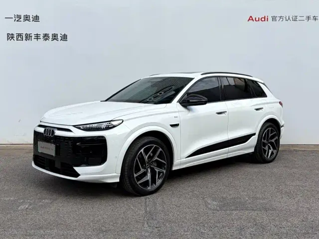 Фотография автомобиля — Audi Q6L e-tron