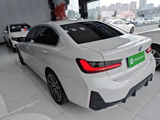 BMW 3 Series — Фото автомобиля 4