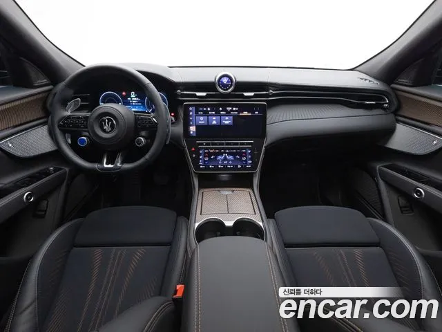 Maserati Grecale — Фото автомобиля 10
