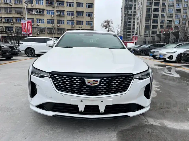 Cadillac CT4 — Фото автомобиля 3