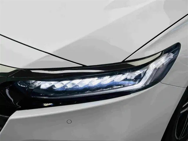 Honda Accord — Фото автомобиля 12