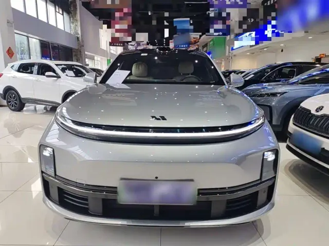 Li Auto L7 — Фото автомобиля 2