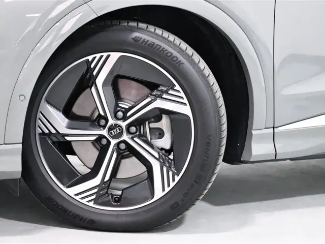 Audi Q4 e-tron — Фото автомобиля 15