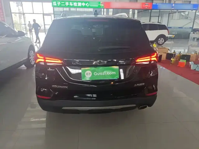 Chevrolet Equinox — Фото автомобиля 5