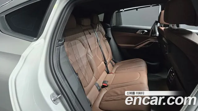 BMW X6 xDrive40i M Sport — Фото автомобиля 10