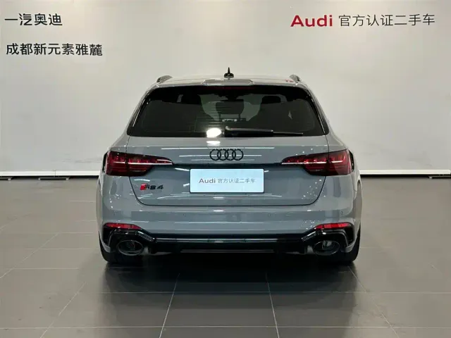Audi RS 4 — Фото автомобиля 5