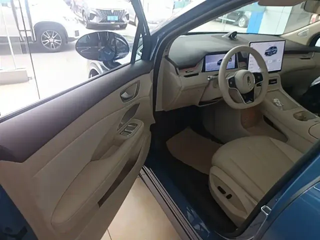 Shangjie SUV — Фото автомобиля 15