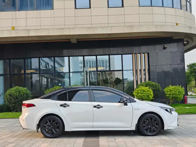 Toyota Levin 2023 Smart Hybrid 1.8L Leading Edition — Фото автомобиля 4
