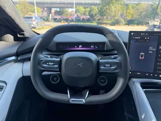 Xpeng P7 — Фото автомобиля 7