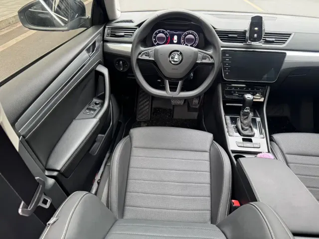 Skoda Superb — Фото автомобиля 13