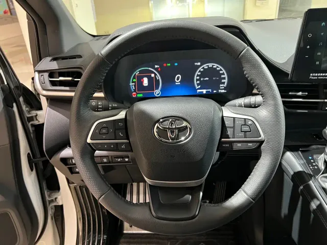 Toyota Granvia — Фото автомобиля 10