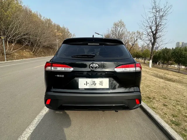 Toyota Corolla Cross — Фото автомобиля 8