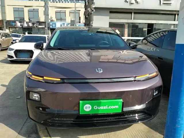 Leapmotor B01 — Фото автомобиля 2