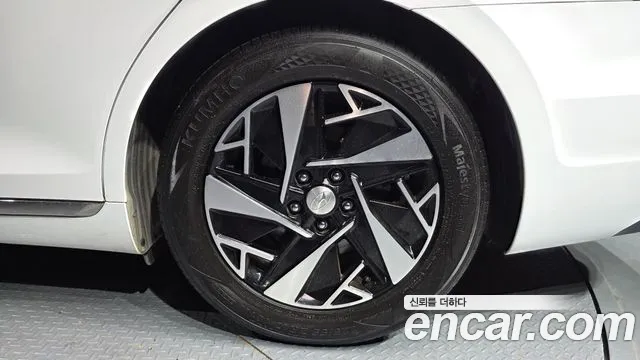 Hyundai Grandeur — Фото автомобиля 18