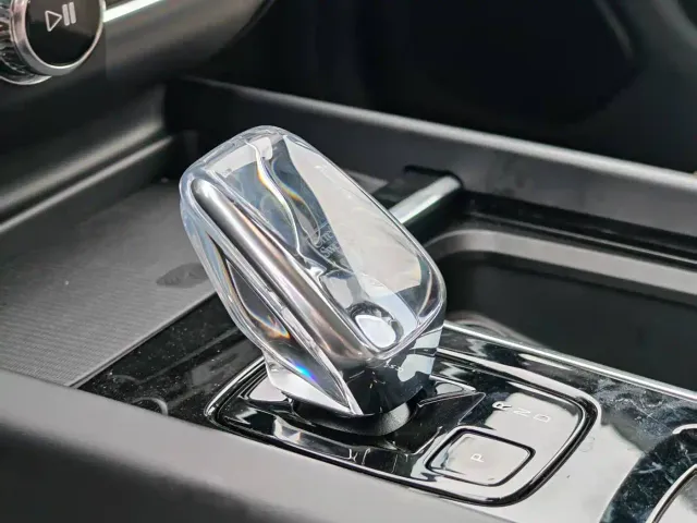 Volvo XC60 — Фото автомобиля 15