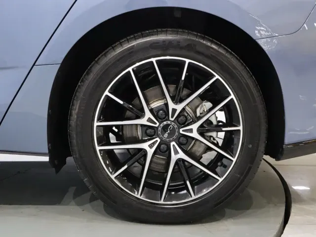 BYD Seal 07 DM-i — Фото автомобиля 19