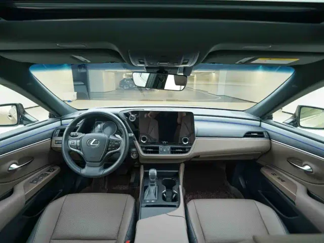 Lexus ES — Фото автомобиля 19