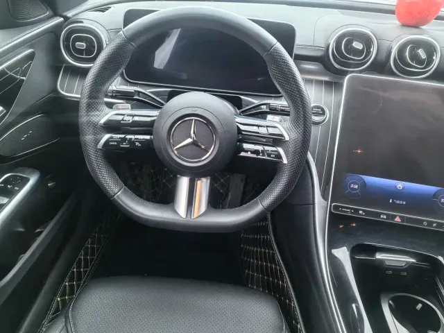 Mercedes-Benz C-Class — Фото автомобиля 12