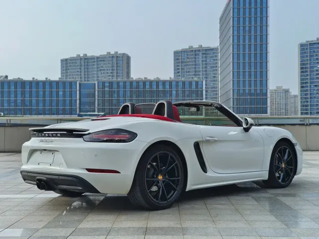 Porsche 718 — Фото автомобиля 9