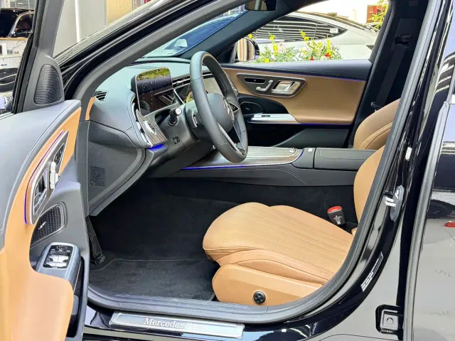 Mercedes-Benz E-Class — Фото автомобиля 28