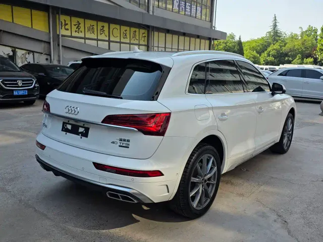 Audi Q5L — Фото автомобиля 11