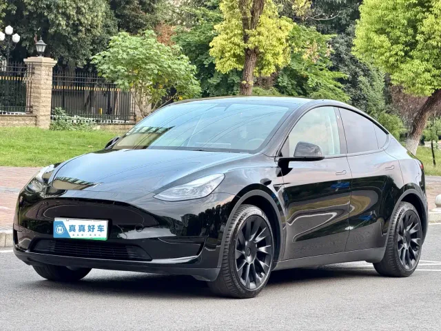 Фотография автомобиля — Tesla Model Y