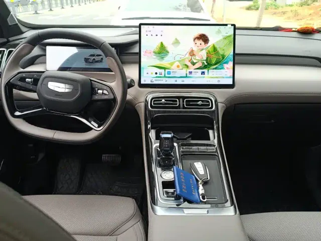 Geely Boyue L — Фото автомобиля 12