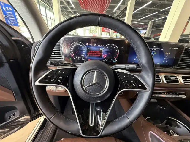 Mercedes-Benz GLS-Class — Фото автомобиля 15