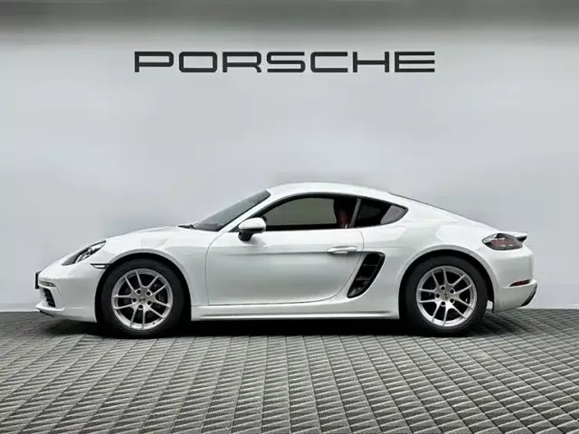 Porsche 718 — Фото автомобиля 5