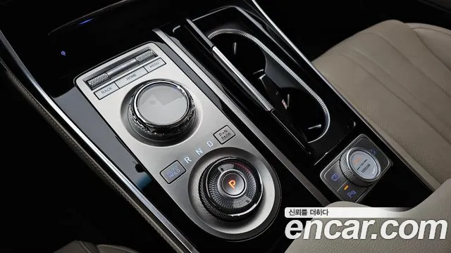 Genesis GV80 2.5T Бензин AWD — Фото автомобиля 9
