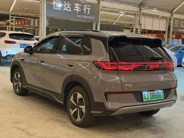 BYD Sealion 05 EV — Фото автомобиля 9