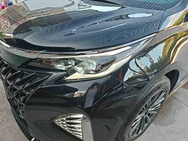 Toyota Sienna — Фото автомобиля 23