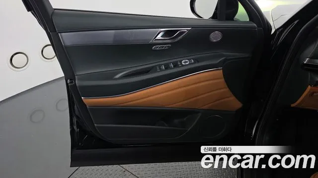 Genesis GV80 — Фото автомобиля 13