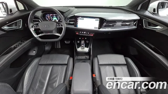 Audi Q4 e-tron F4 — Фото автомобиля 7