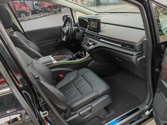 Honda Odyssey — Фото автомобиля 11