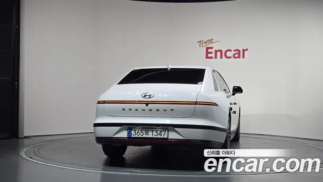 Hyundai Grandeur GN7 — Фото автомобиля 3