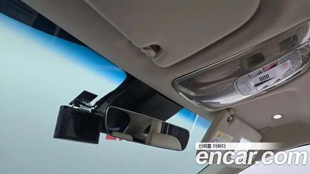 Genesis GV70 2.5T Бензин AWD — Фото автомобиля 18